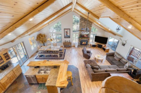Alpine Whisper by AvantStay Deck Pool Table Big Bear Lake